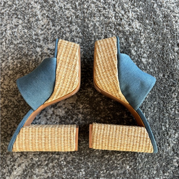 Miss Lola Blue Denim Wedge Sandals  size 8.5 never worn!! Super cute - Picture 2 of 7